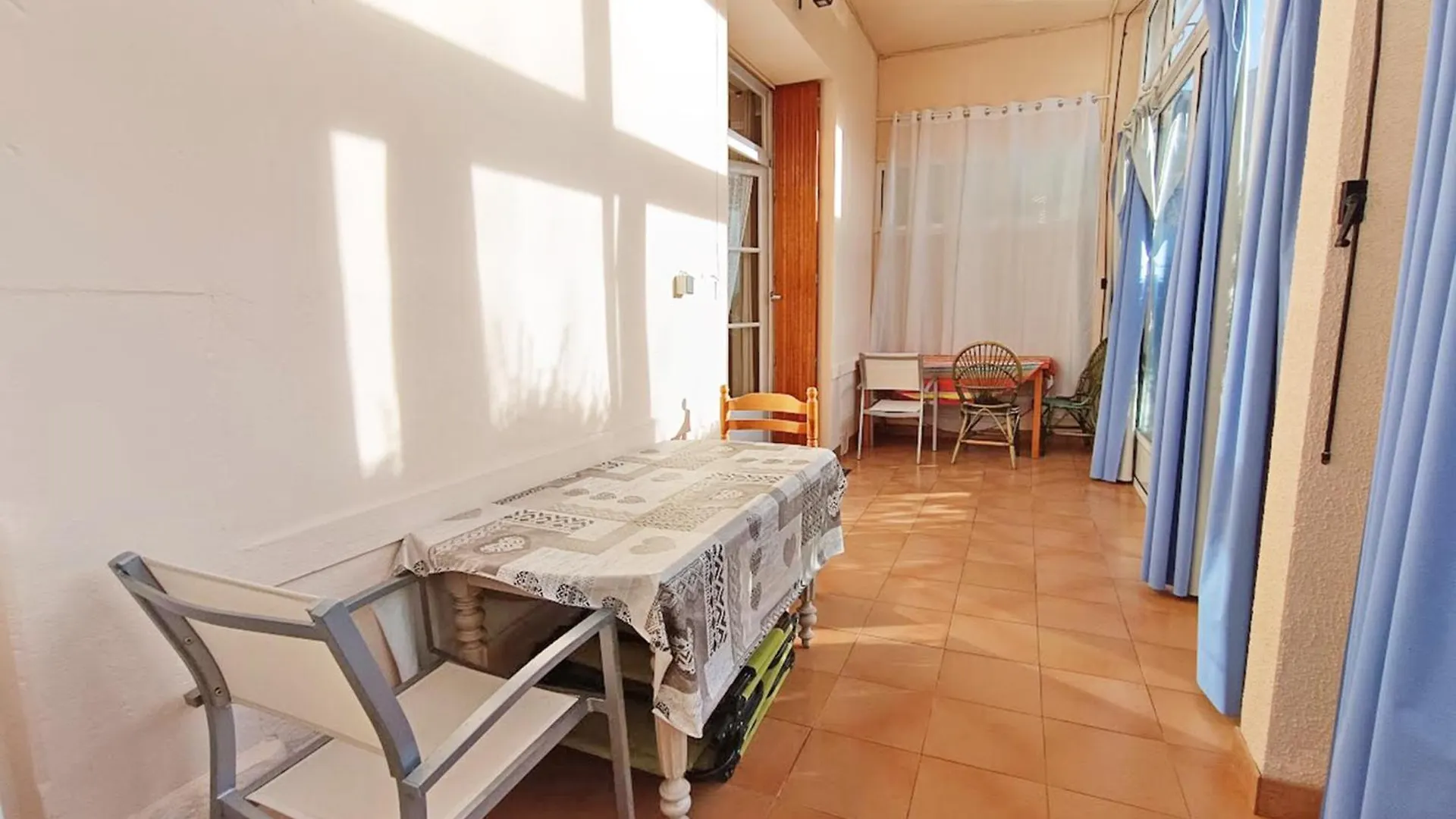 Le Petit Paradis, T3, Wifi, Parking, Veranda Bagnères-de-Luchon