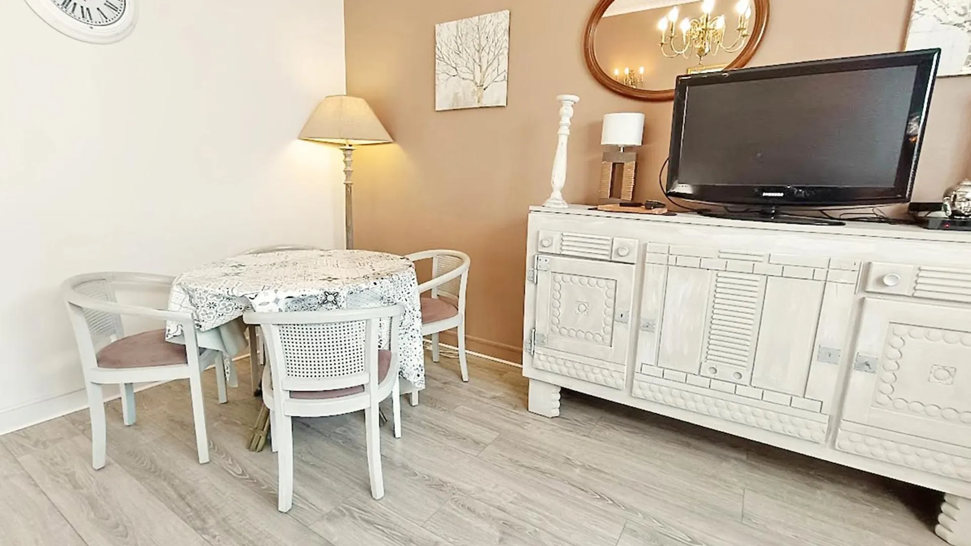 Le Petit Paradis, T3, Wifi, Parking, Veranda Bagnères-de-Luchon