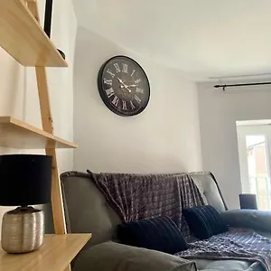 https://studio-confortable.hotels-rhonealpes.com